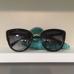 GUESS Cat Eye Sunglasses